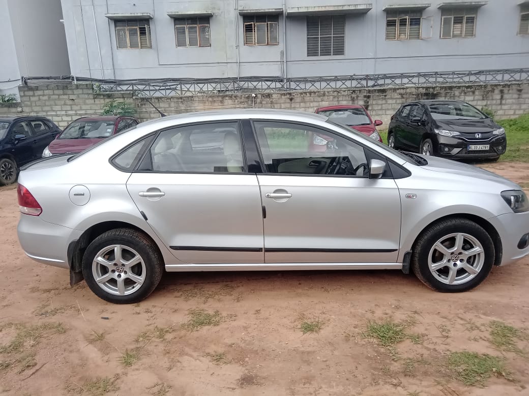 Volkswagen Vento(2012-2014) Highline Petrol